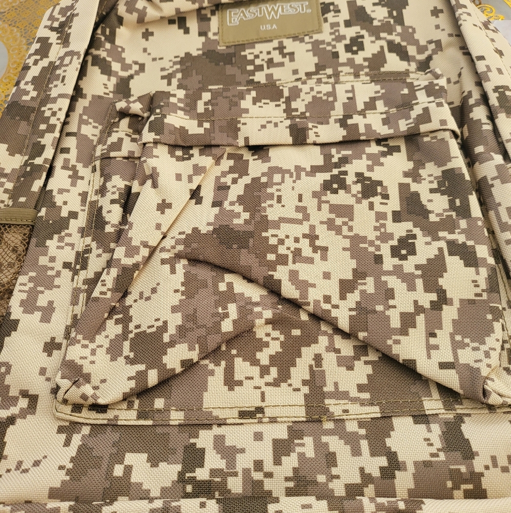 EAST WEST Unisex Cushioned Lightweight Round Zip Book Bag Backpack School Travel